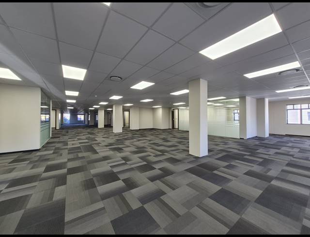 1,012M² OFFICE TO LET IN ILLOVO